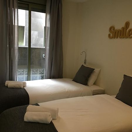 1E Azofaifo St Apartment Севилья Экстерьер фото