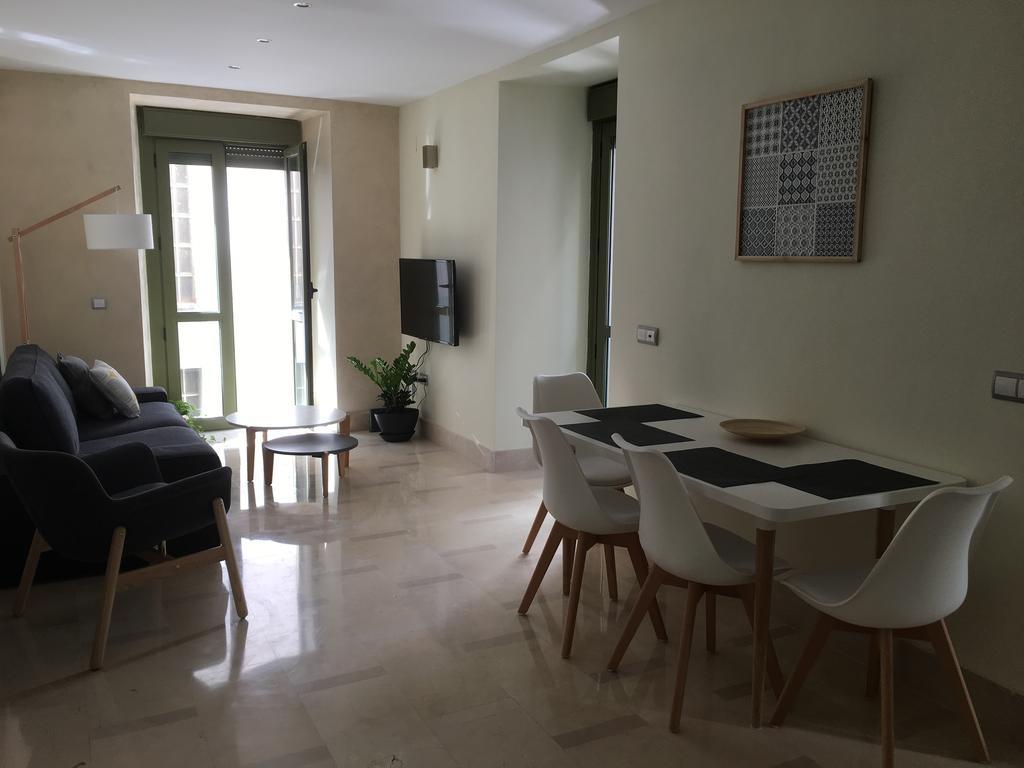 1E Azofaifo St Apartment Севилья Экстерьер фото