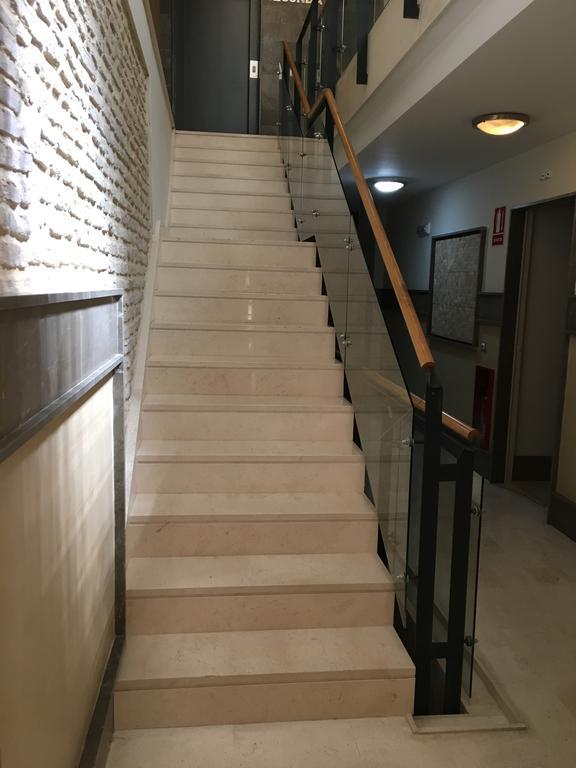 1E Azofaifo St Apartment Севилья Экстерьер фото