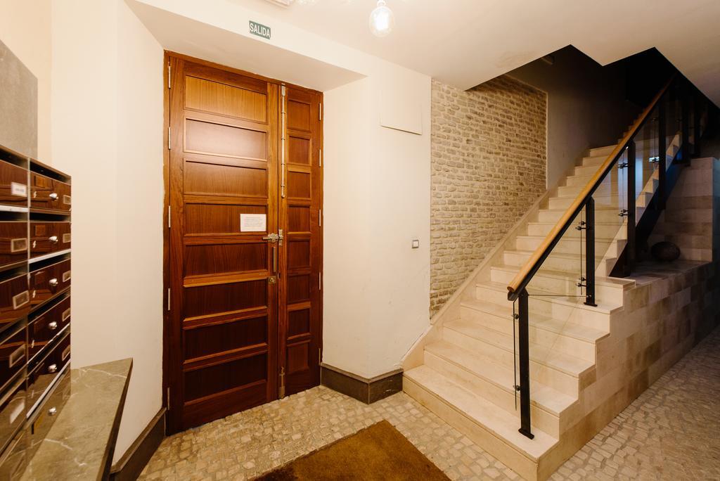 1E Azofaifo St Apartment Севилья Экстерьер фото